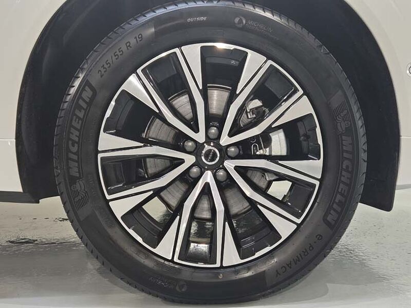 Volvo  Ult Bright, B5 AWD