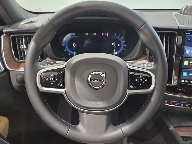 Volvo  Ult Bright, B5 AWD