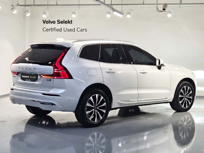 Volvo  Ult Bright, B5 AWD