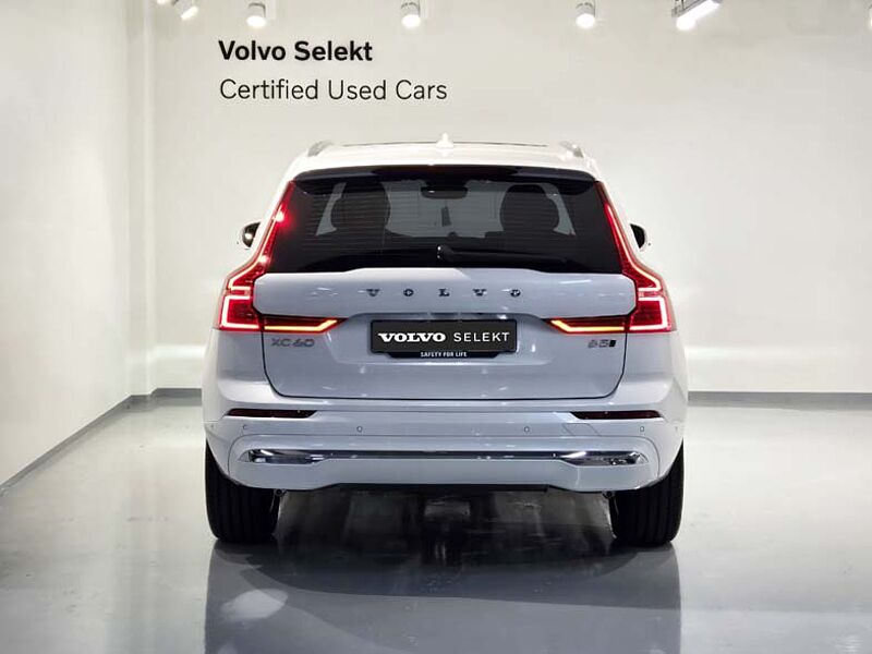 Volvo  Ult Bright, B5 AWD