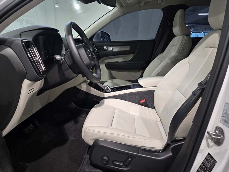Volvo  Ultra, B4 AWD 울트라 브라이트