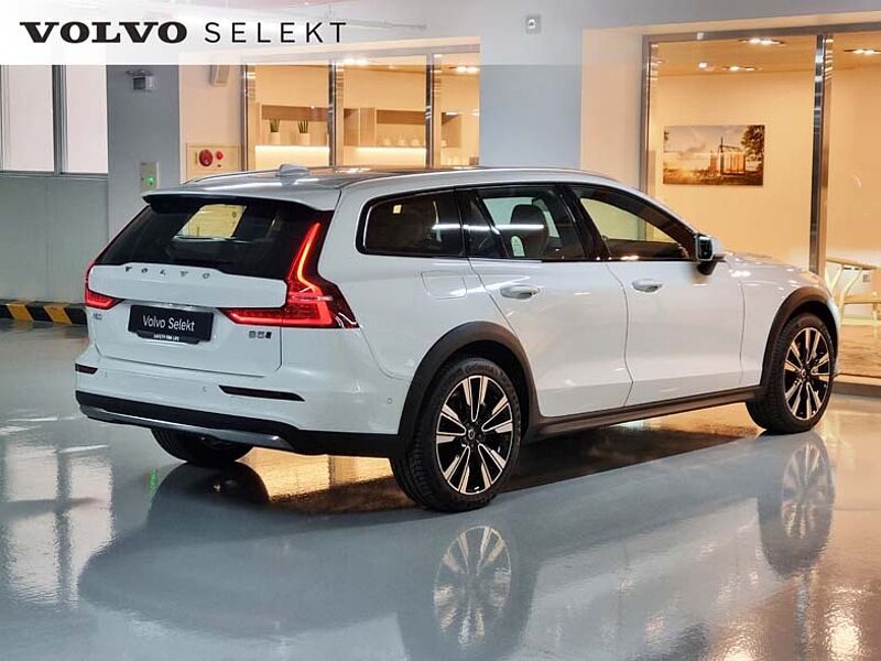 Volvo  Ultra, B5 AWD