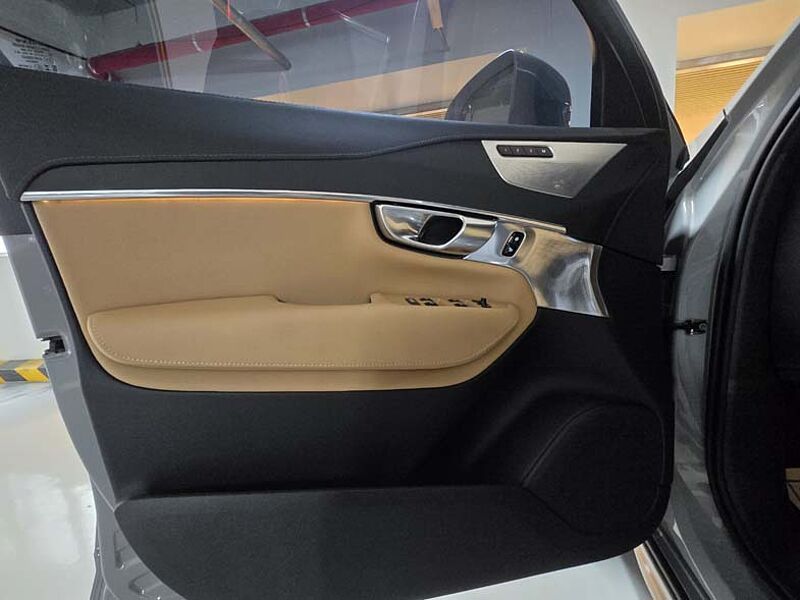 Volvo  Ultra, B6 AWD