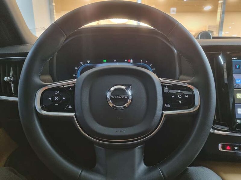 Volvo Ultimate, B5 AWD