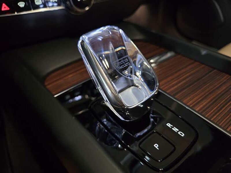 Volvo  Ultimate, B5 AWD