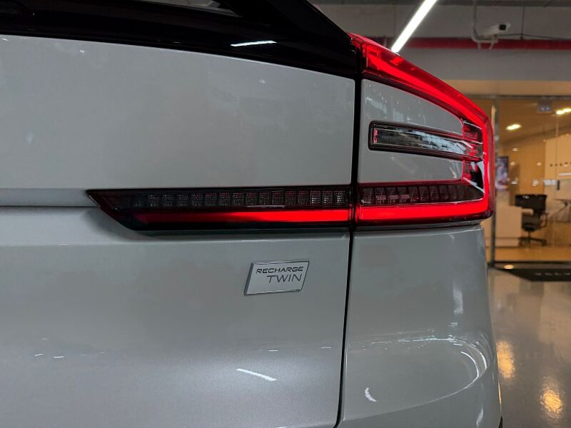 Volvo  Recharge Ultimate, Twin Motor