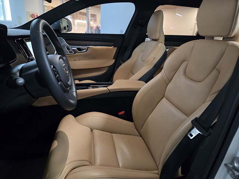 Volvo  Ultimate, B5 AWD 가솔린