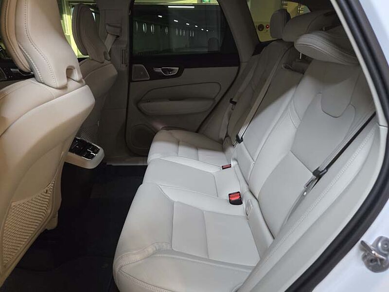 Volvo Ultra, B5 AWD 다크, AIR SUS