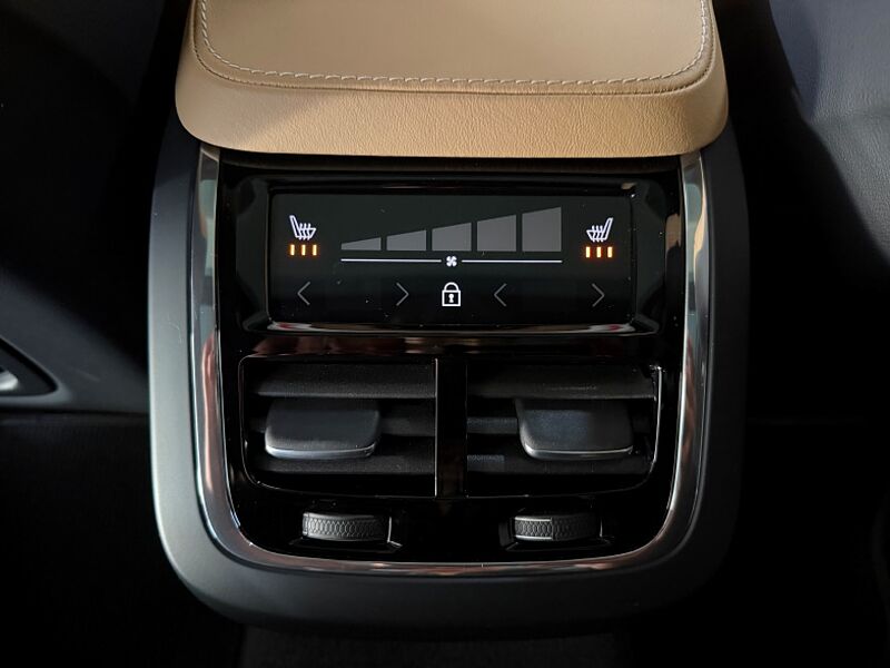 Volvo  Ultimate, B5 AWD 브라이트