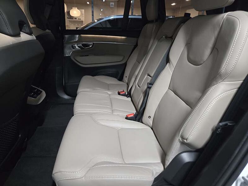 Volvo Ultra, B6 AWD 가솔린, 브라이트