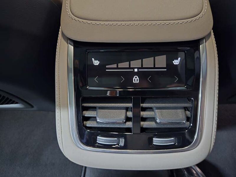 Volvo Ultra, B6 AWD 가솔린, 브라이트