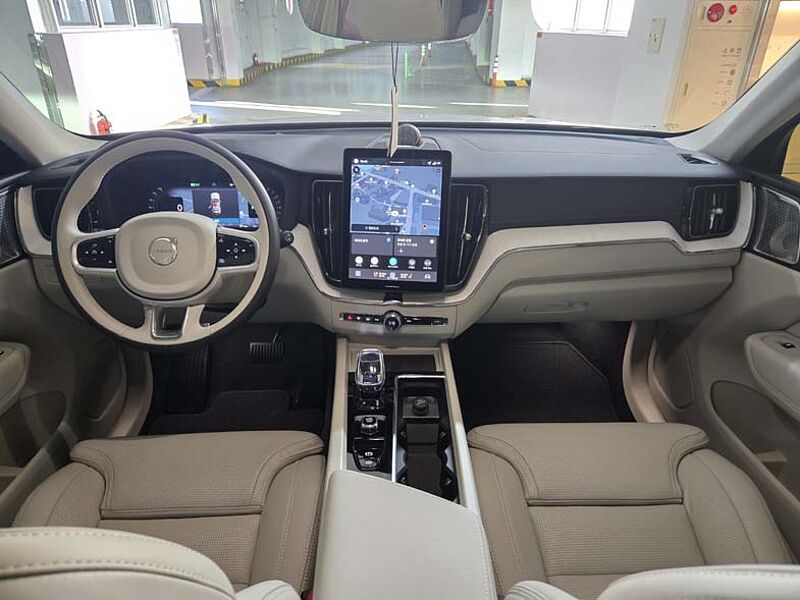 Volvo  Ultra, B5 AWD 가솔린, 다크