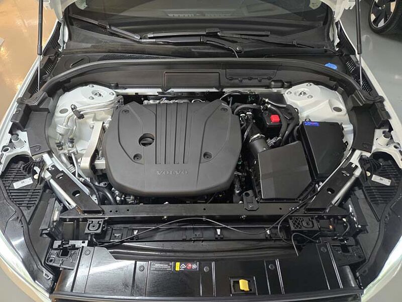 Volvo  Ultra, B5 AWD 가솔린, 다크