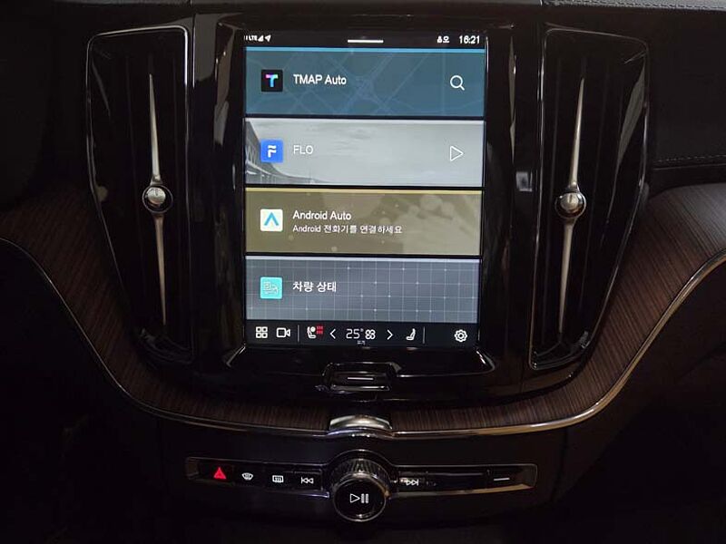 Volvo T8 AWD 플러그-인 하이브리드