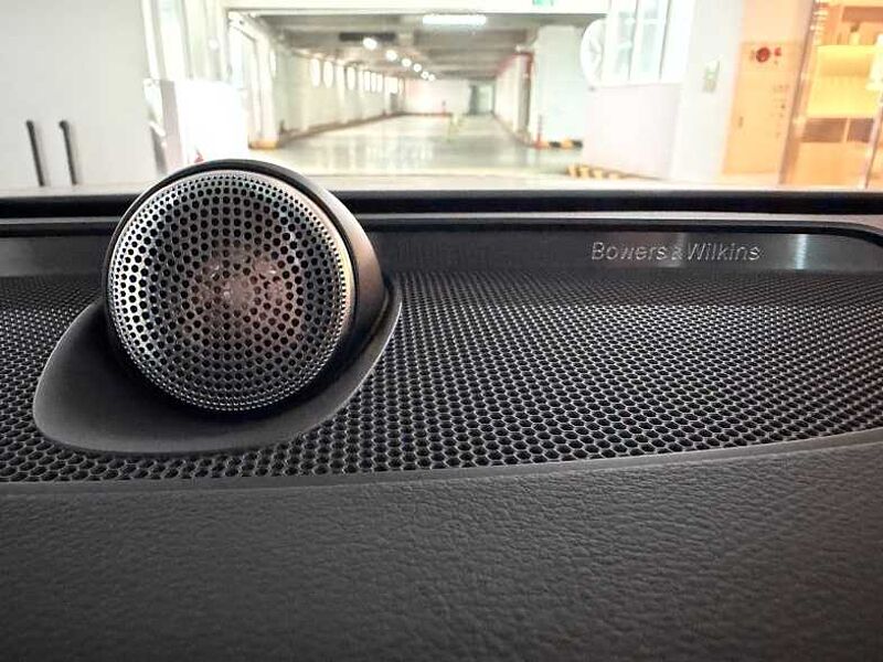 Volvo  Ultra, B5 AWD 브라이트