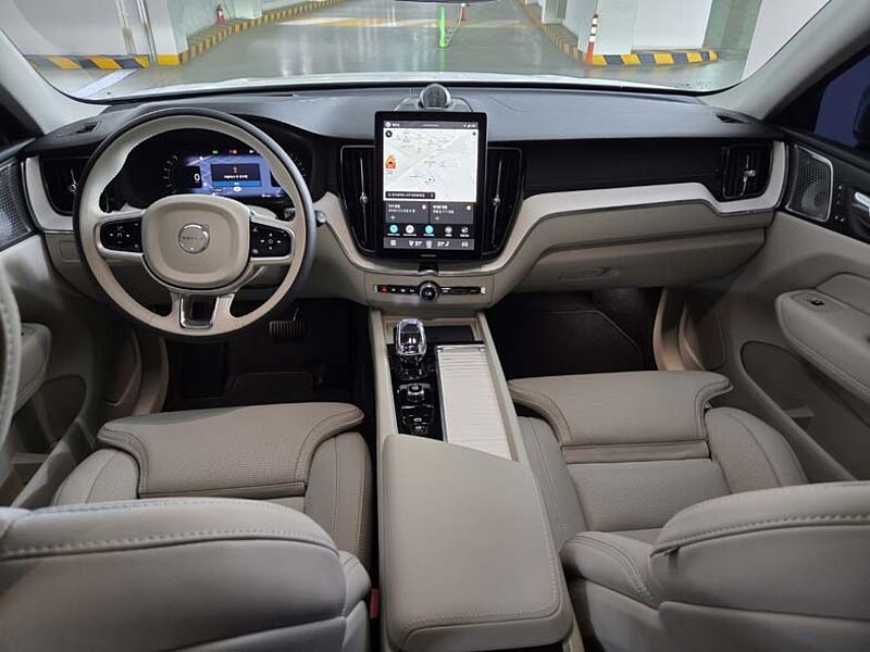 Volvo Ultra, B5 AWD (No airsus)