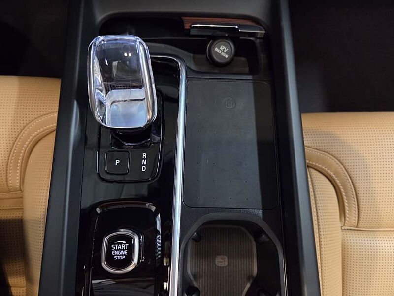 Volvo Ultra, B5 AWD