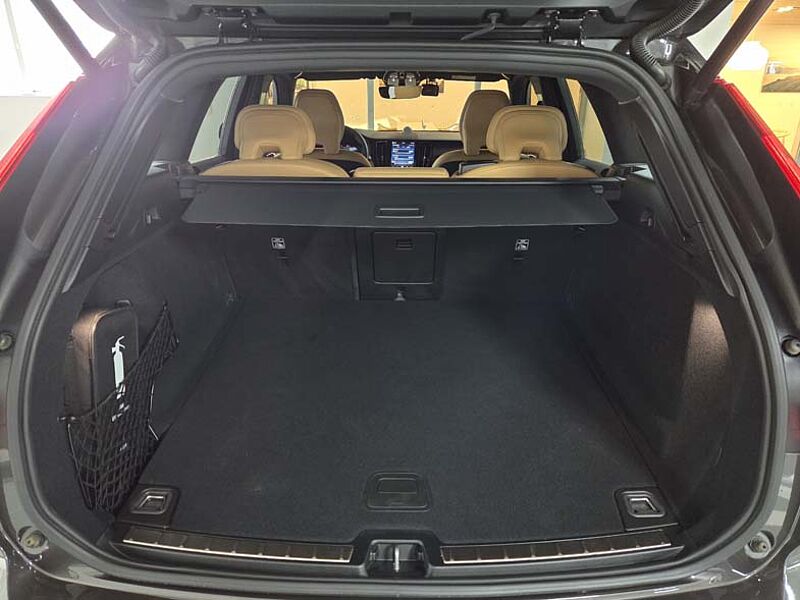 Volvo Ultra, B5 AWD