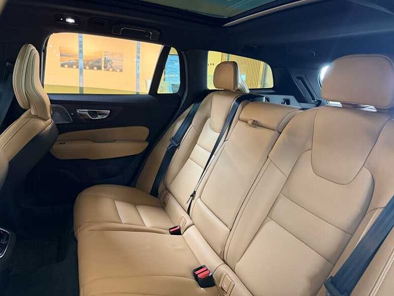 Volvo Ultra, B5 AWD