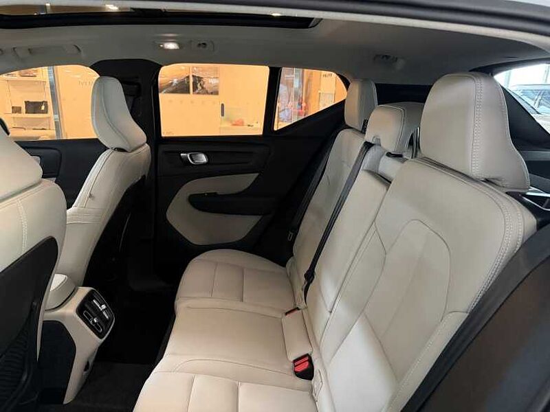 Volvo  Ultra, B4 AWD