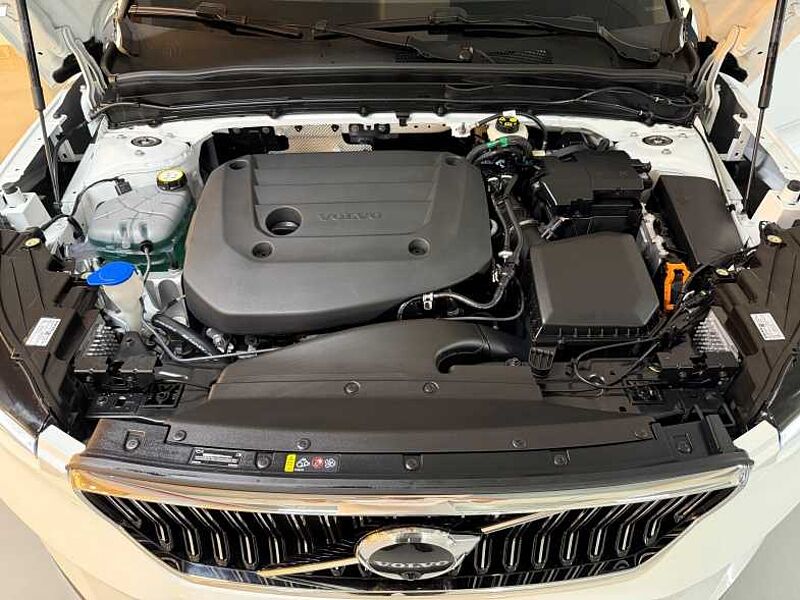 Volvo  Ultra, B4 AWD