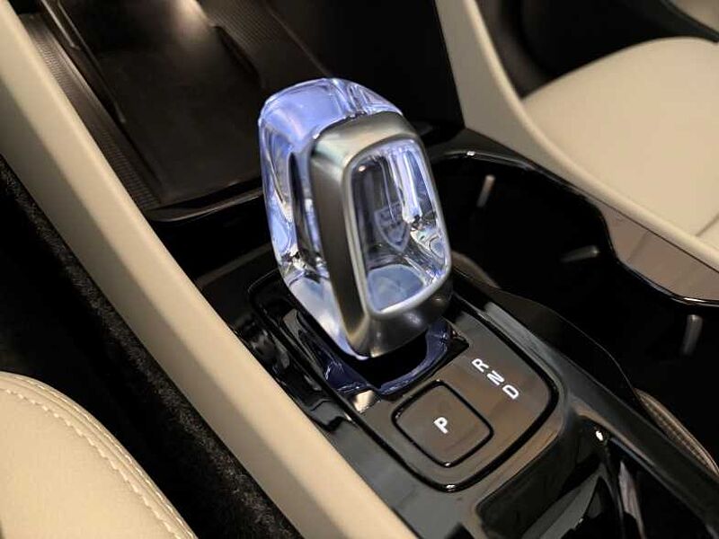 Volvo  Ultra, B4 AWD