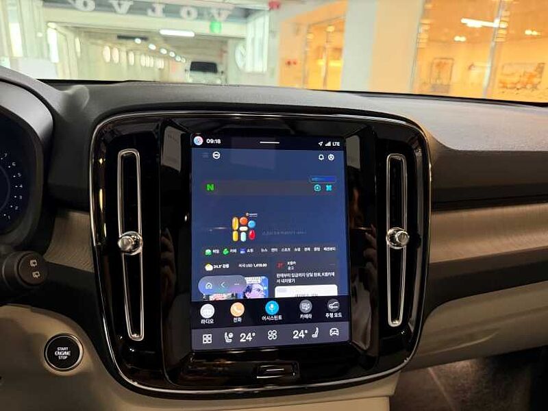 Volvo  Ultra, B4 AWD