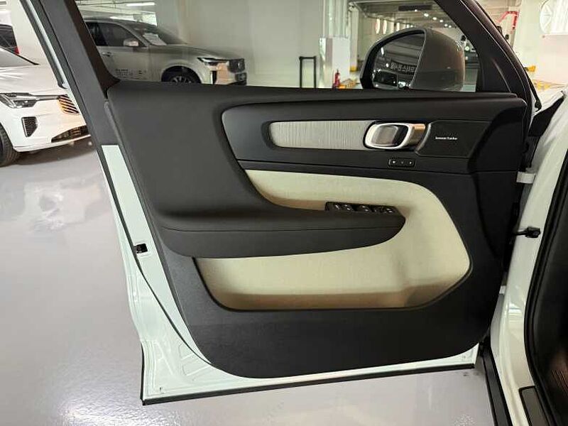 Volvo  Ultra, B4 AWD