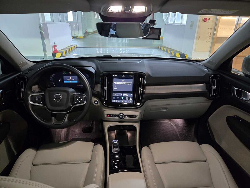 Volvo  Ultra, B4 AWD 브라이트