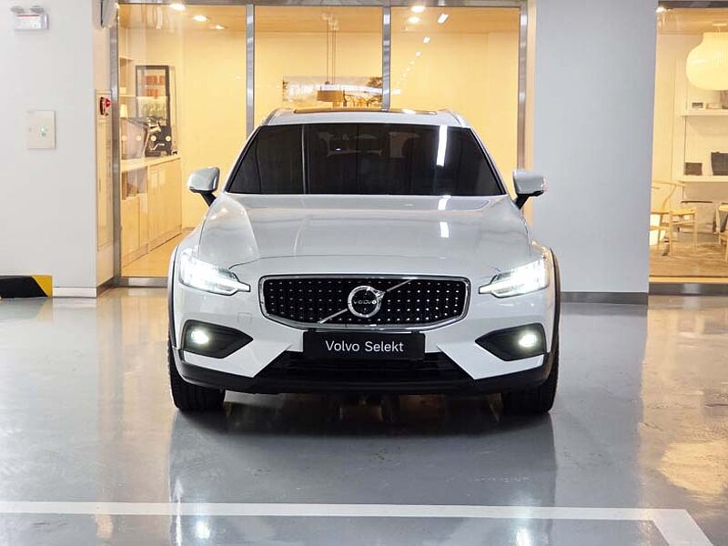 Volvo  Ultra, B5 AWD