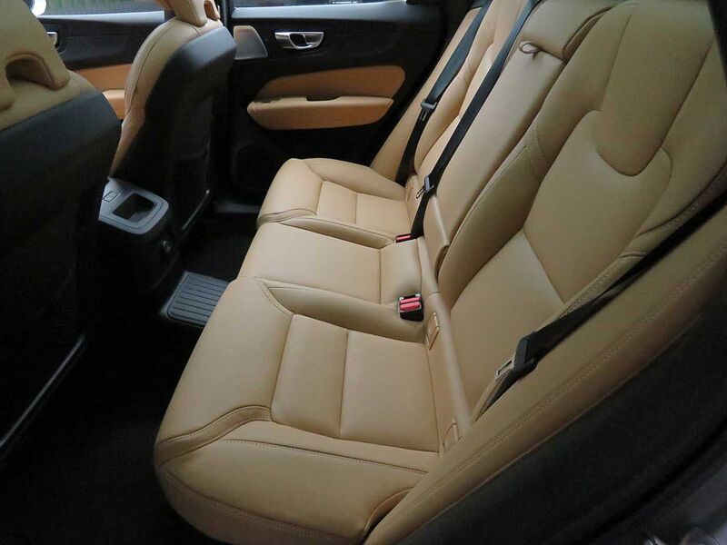 Volvo  Ultra, T8 AWD 플러그-인 하이브리드, 전기/가솔린, 브라이트