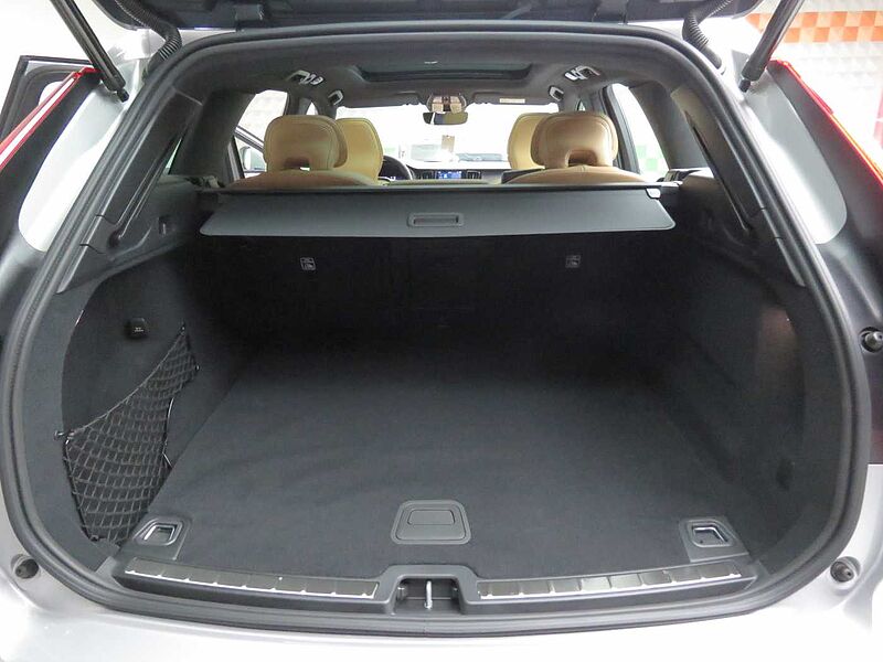 Volvo  Ultra, T8 AWD 플러그-인 하이브리드, 전기/가솔린, 브라이트