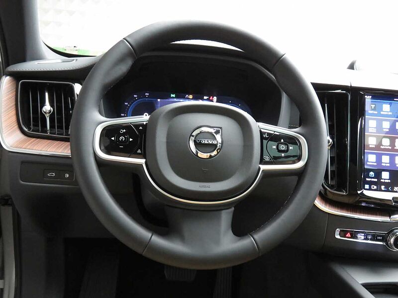 Volvo  Ultra, T8 AWD 플러그-인 하이브리드, 전기/가솔린, 브라이트