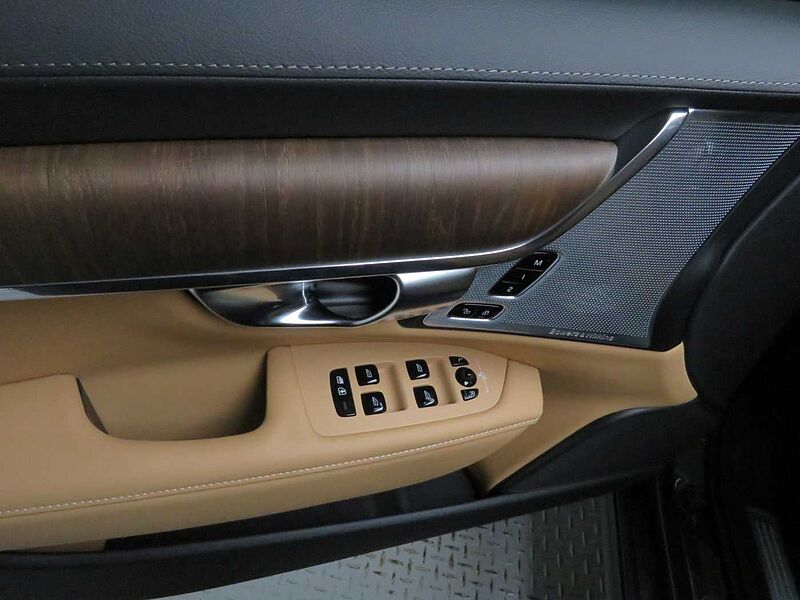 Volvo  Ultimate, B5 AWD 마일드 하이브리드, 가솔린, 브라이트