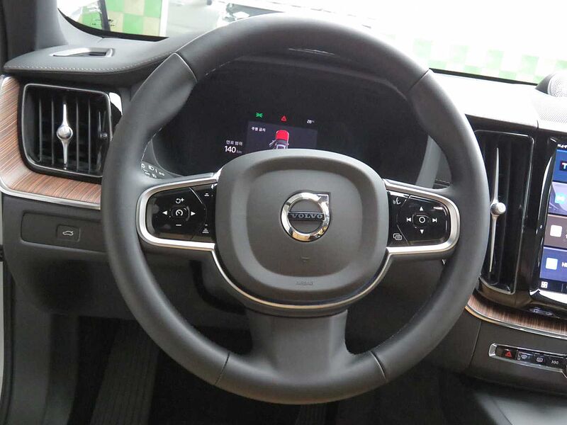 Volvo  Ultra, B6 AWD 마일드 하이브리드, 가솔린, 브라이트