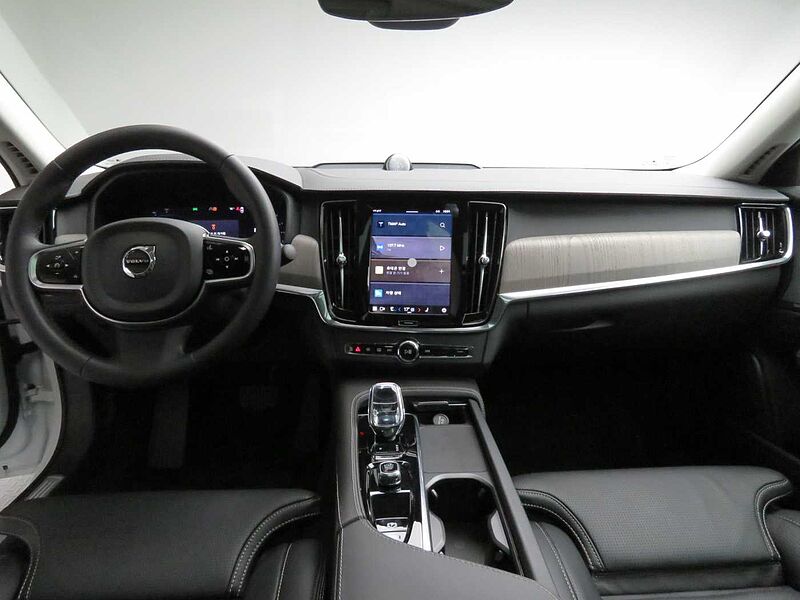 Volvo Ultra, B5 마일드 하이브리드, 가솔린, 브라이트