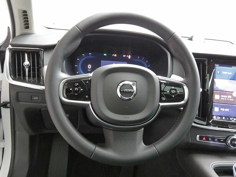 Volvo Ultra, B5 마일드 하이브리드, 가솔린, 브라이트