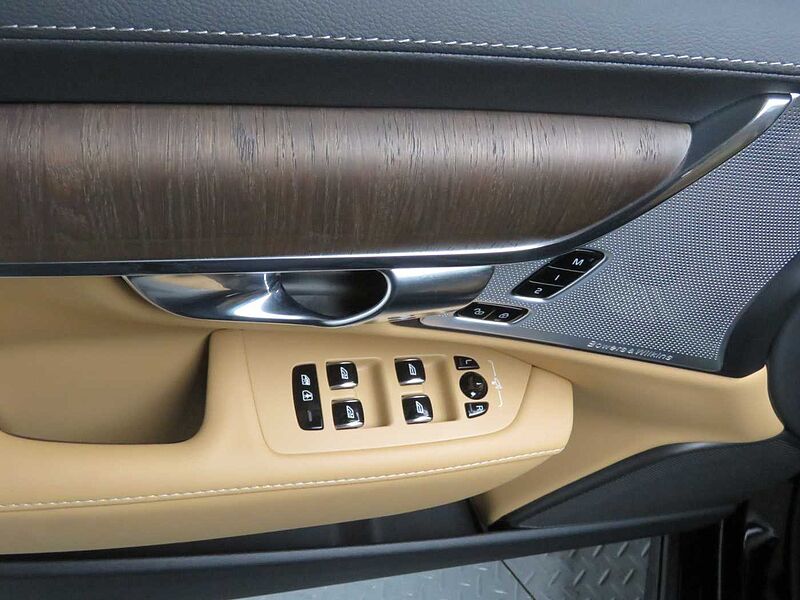 Volvo Ultimate, B5 마일드 하이브리드, 가솔린, 브라이트