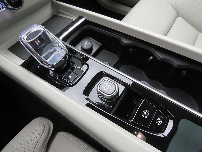 Volvo Ultra, B5 AWD 마일드 하이브리드, 가솔린, 다크