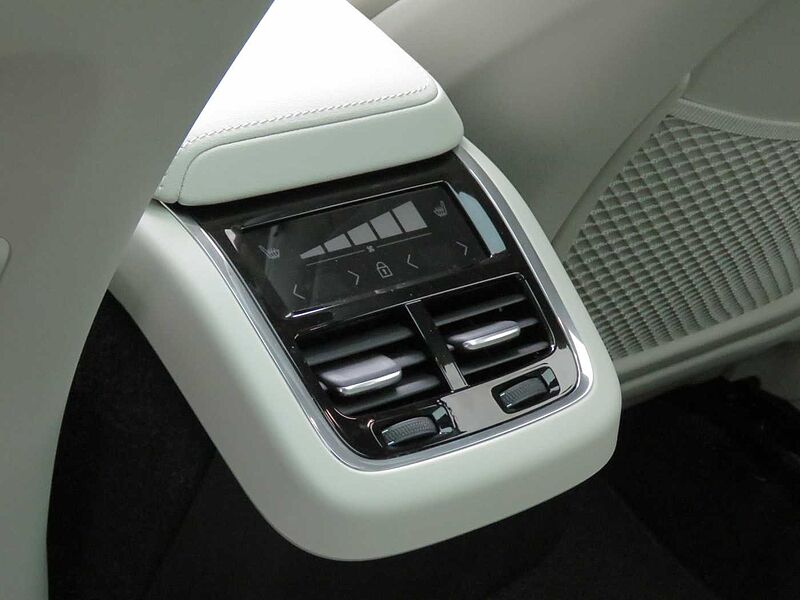 Volvo Ultra, B5 AWD 마일드 하이브리드, 가솔린, 브라이트