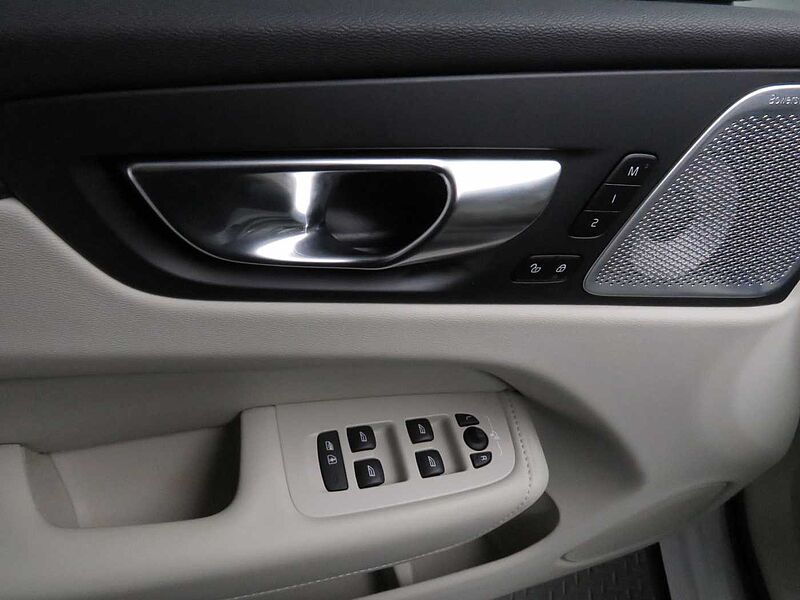 Volvo  Ultra, B5 AWD 마일드 하이브리드, 가솔린, 다크