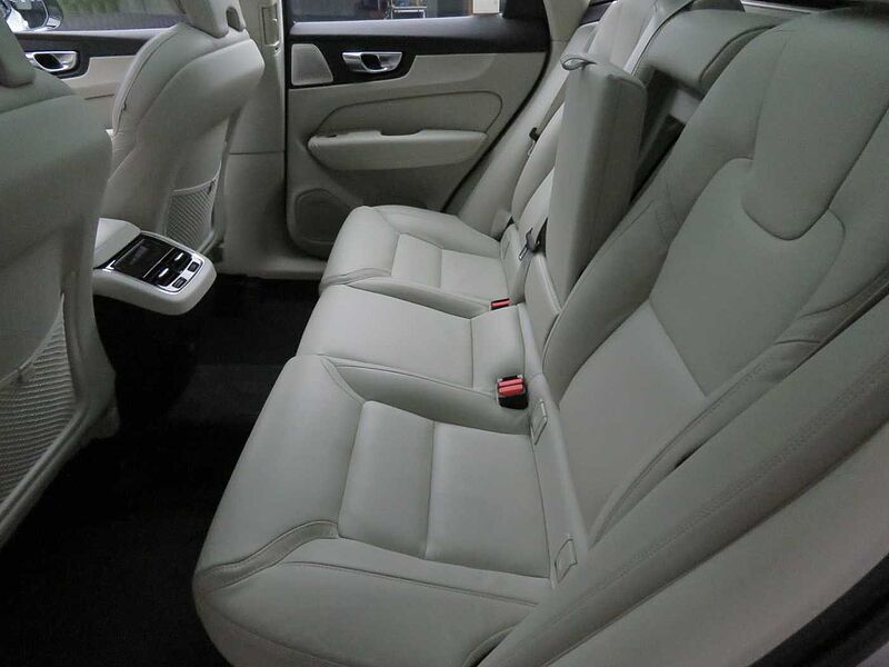 Volvo  Ultra, B5 AWD 마일드 하이브리드, 가솔린, 다크