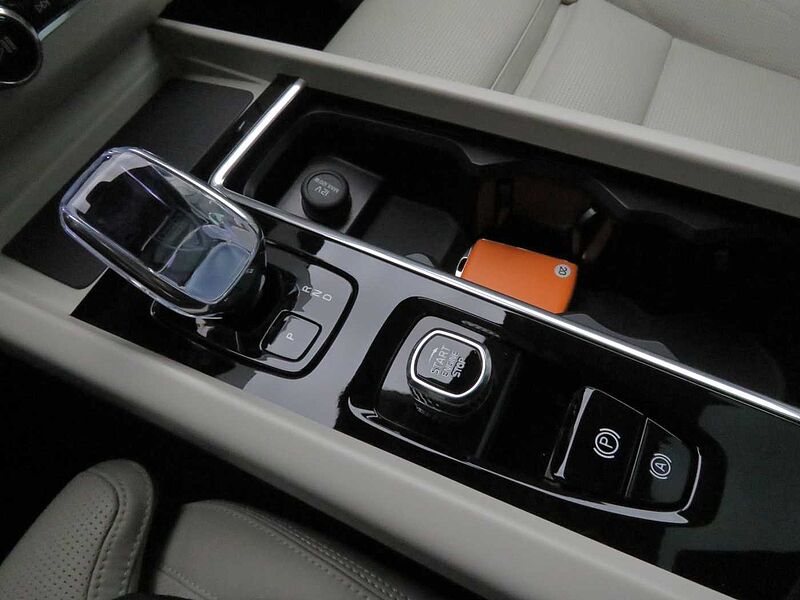 Volvo  Ultra, B5 AWD 마일드 하이브리드, 가솔린, 다크