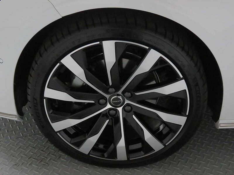 Volvo Ultra, B5 마일드 하이브리드, 가솔린, 브라이트