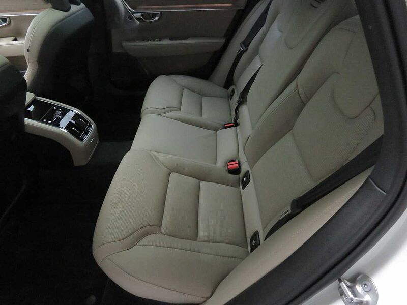 Volvo Ultra, B5 마일드 하이브리드, 가솔린, 브라이트