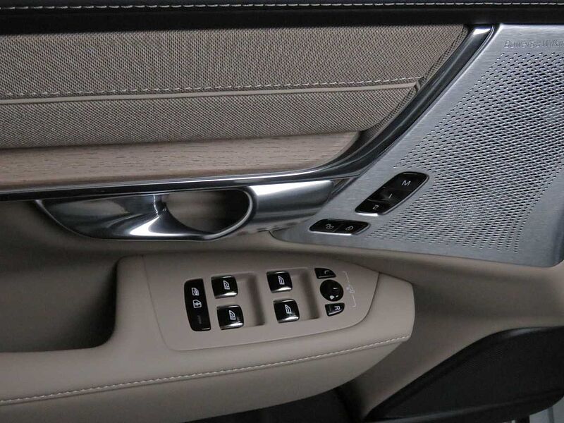 Volvo Ultra, B5 마일드 하이브리드, 가솔린, 브라이트