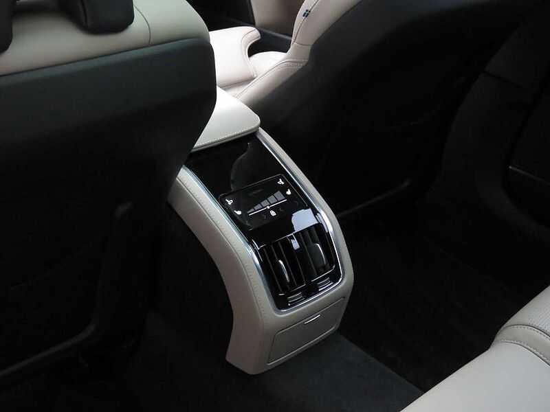 Volvo Ultra, B5 마일드 하이브리드, 가솔린, 브라이트