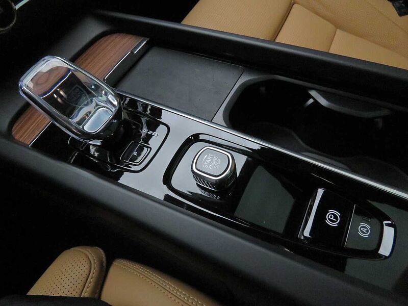 Volvo Ultra, B5 AWD 마일드 하이브리드, 가솔린, 브라이트