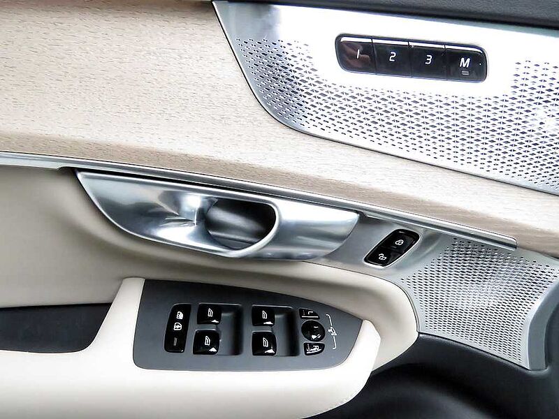 Volvo  Ultra, T8 AWD 플러그-인 하이브리드, 전기/가솔린, 브라이트, 7 좌석
