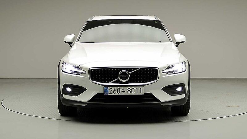 Volvo  Pro, B5 AWD mild hybrid